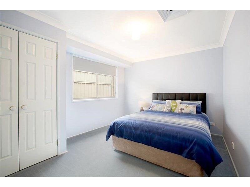 9 Kylie Tennant Close, Glenmore Park NSW 2745