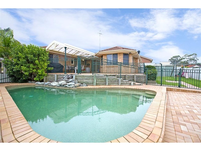 9 Kylie Tennant Close, Glenmore Park NSW 2745