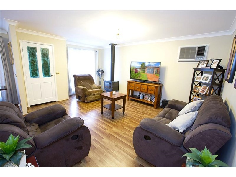 1 Sheoak Place, Glenmore Park NSW 2745