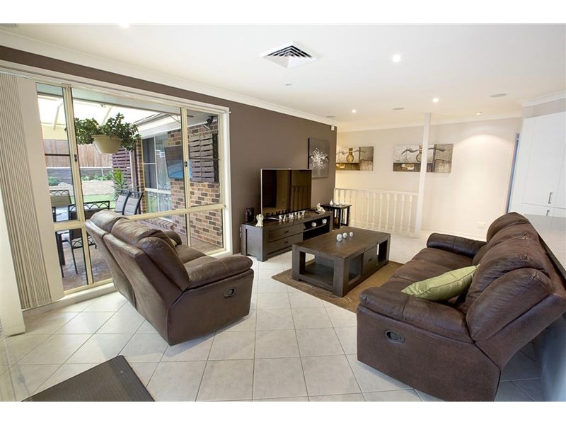 25 Sorenson Crescent, Glenmore Park NSW 2745