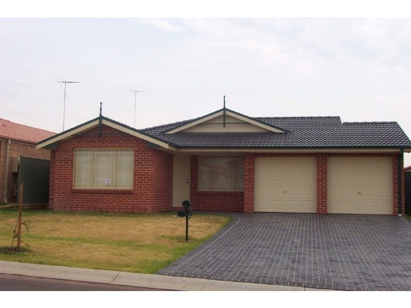 5 Kukundi Drive, Glenmore Park NSW 2745