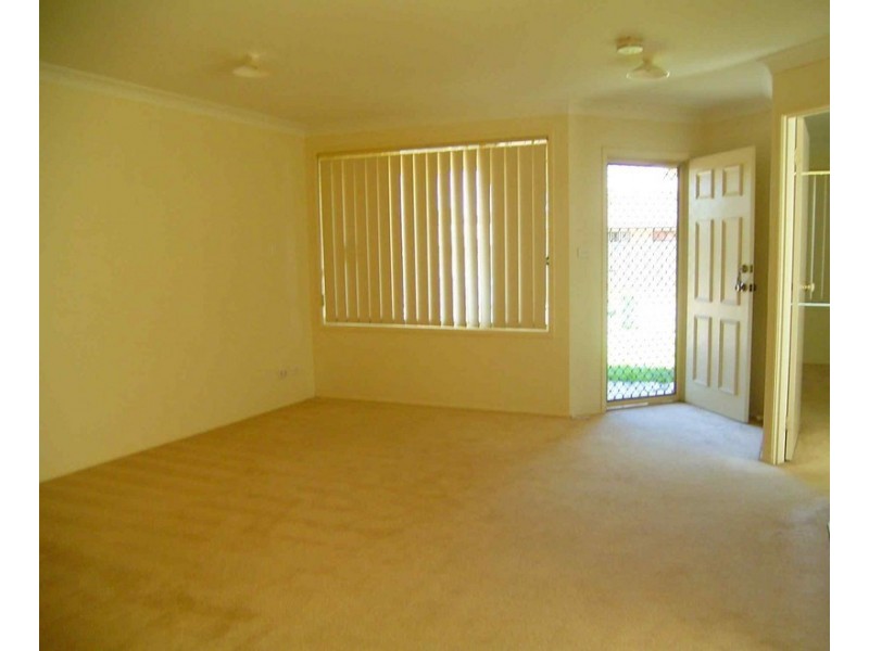 5 Kukundi Drive, Glenmore Park NSW 2745