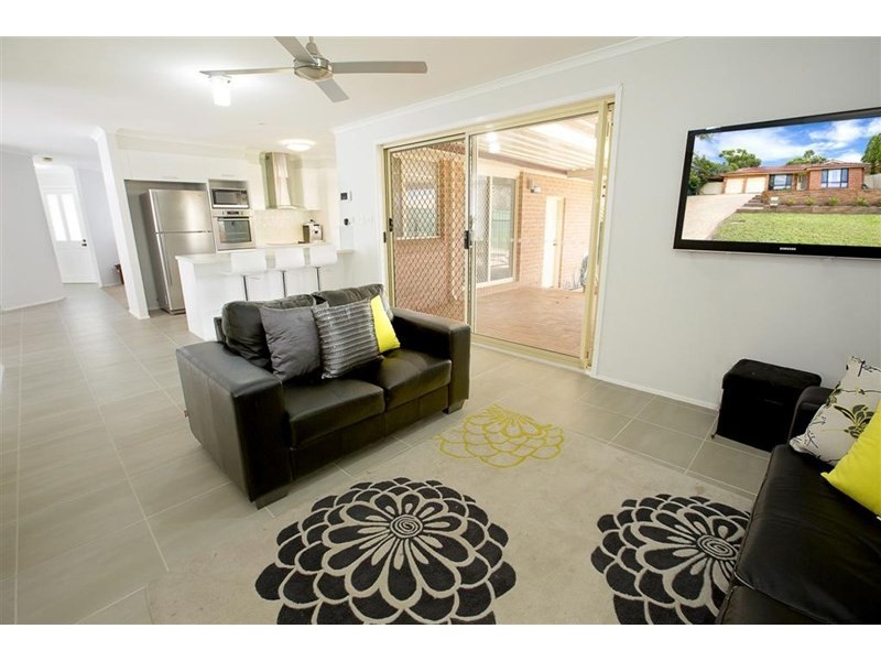 7 Jarra Crescent, Glenmore Park NSW 2745