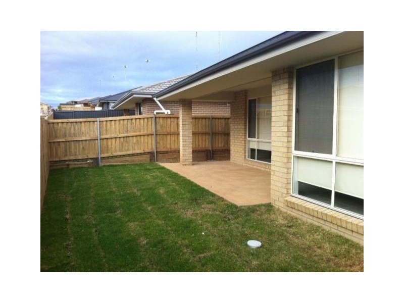 3 Blue View Terrace, Glenmore Park NSW 2745