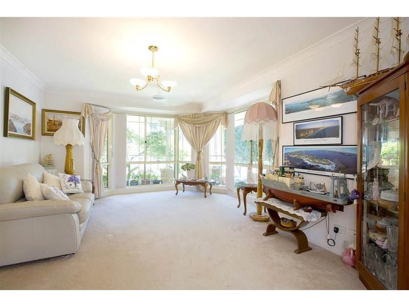 33 Sunningdale Drive, Glenmore Park NSW 2745