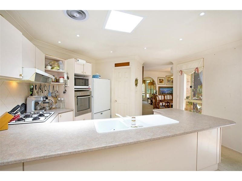 33 Sunningdale Drive, Glenmore Park NSW 2745