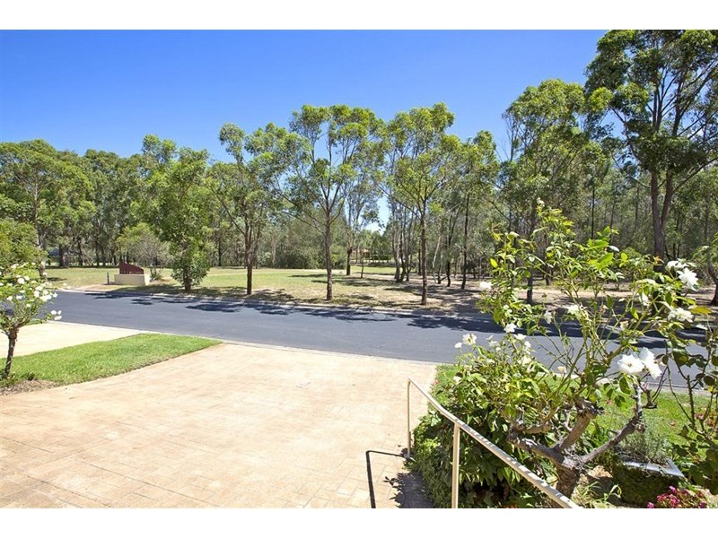 33 Sunningdale Drive, Glenmore Park NSW 2745