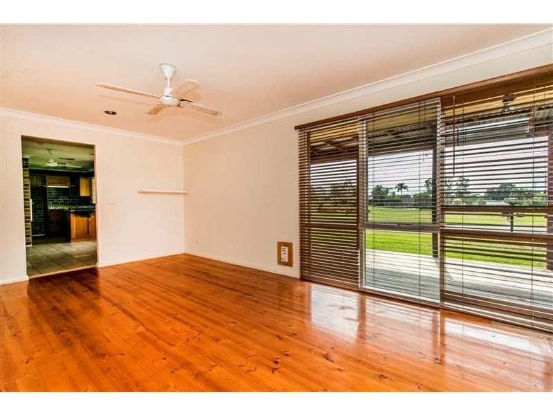 81 Warburton Crescent, Werrington County NSW 2747