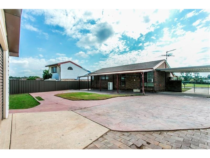 81 Warburton Crescent, Werrington County NSW 2747