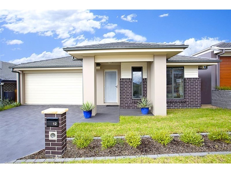 12 Yerrang Avenue, Glenmore Park NSW 2745