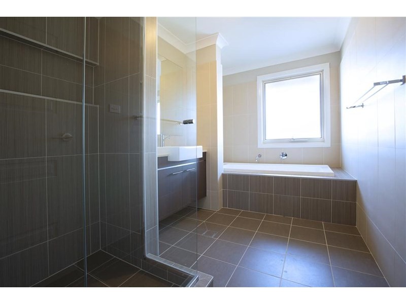 22 Foothills Terrace, Glenmore Park NSW 2745