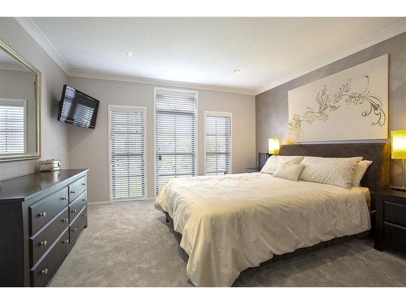 9 Dara Crescent, Glenmore Park NSW 2745