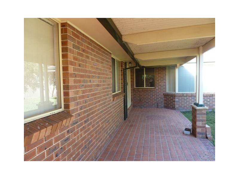 21 The Lakes Drive, Glenmore Park NSW 2745