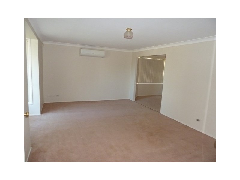 21 The Lakes Drive, Glenmore Park NSW 2745