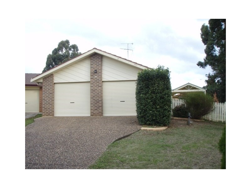22 Lehmann Place, Glenmore Park NSW 2745