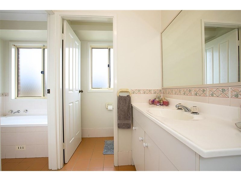 4 Silvereye Close, Glenmore Park NSW 2745