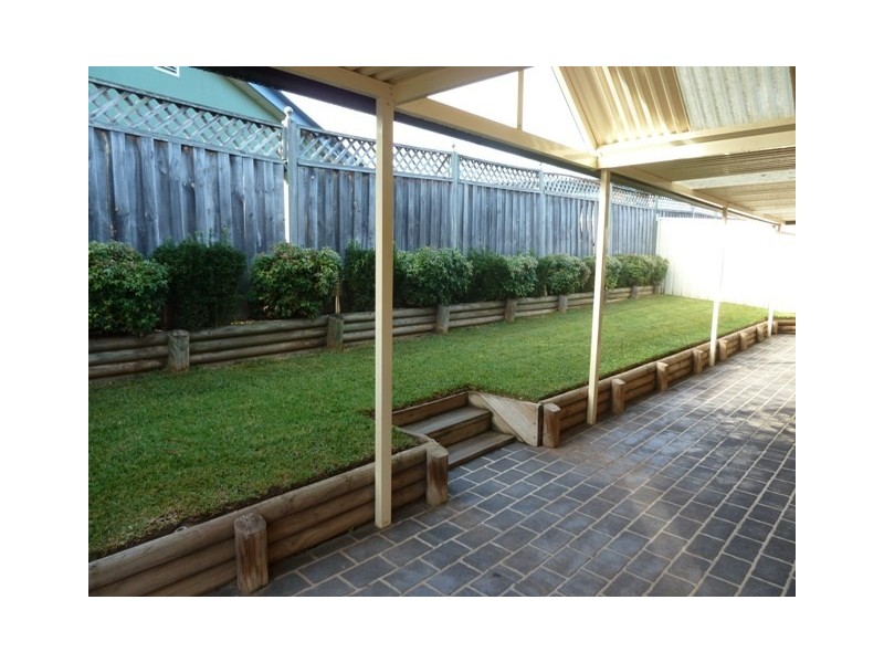 25 Dara Crescent, Glenmore Park NSW 2745