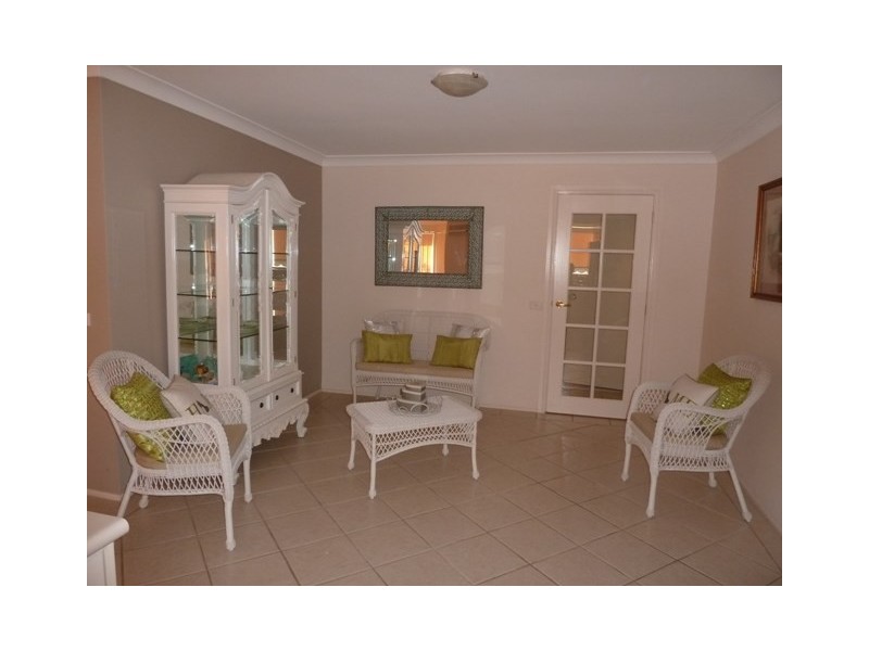 25 Dara Crescent, Glenmore Park NSW 2745