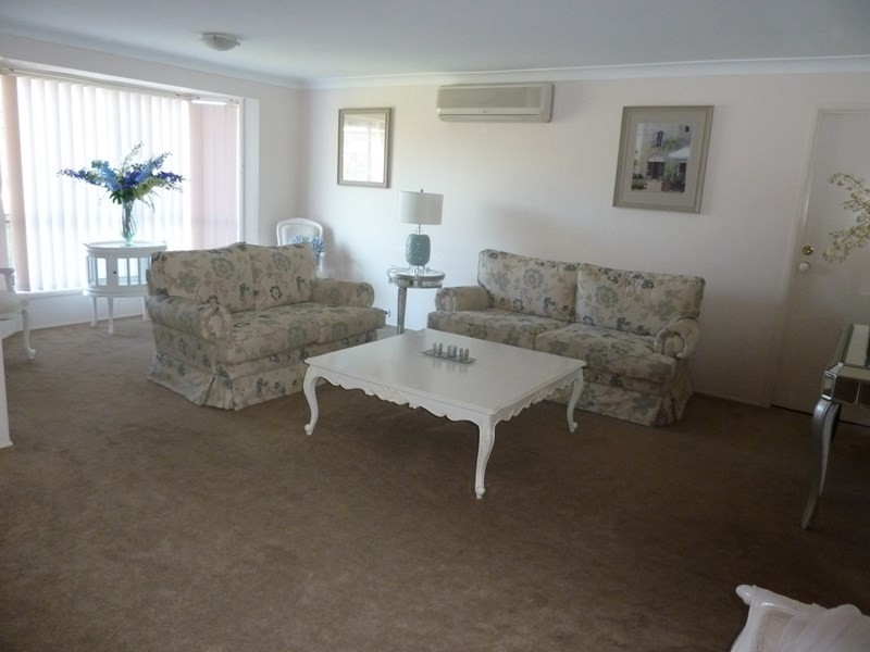 25 Dara Crescent, Glenmore Park NSW 2745