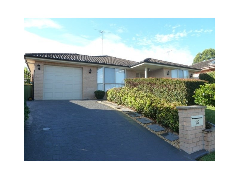 25 Dara Crescent, Glenmore Park NSW 2745