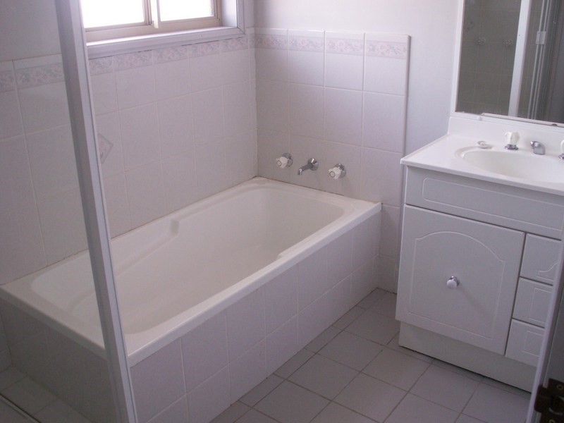 12 Gili Place, Glenmore Park NSW 2745