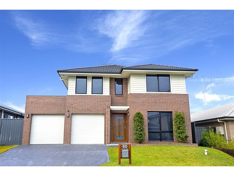 14 Foothills Terrace, Glenmore Park NSW 2745