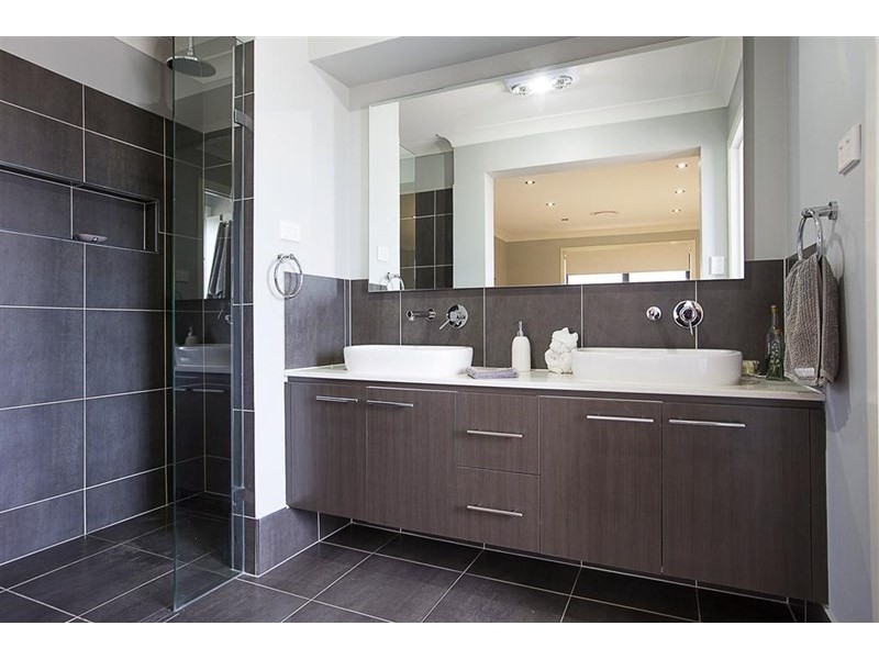 14 Foothills Terrace, Glenmore Park NSW 2745