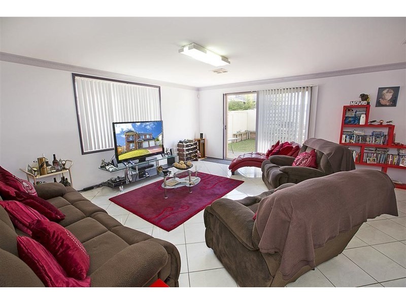 26 Lakewood Terrace, Glenmore Park NSW 2745