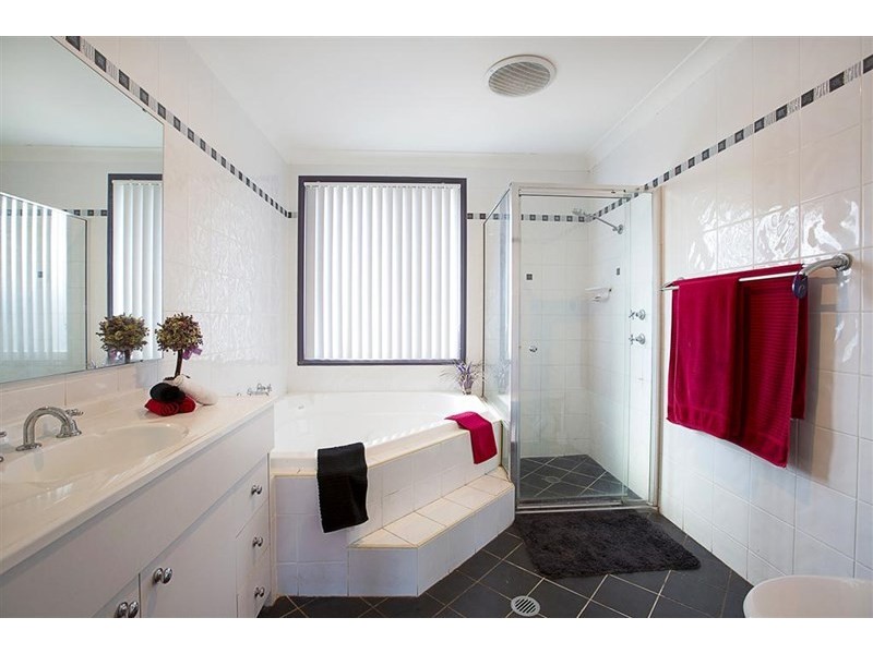 26 Lakewood Terrace, Glenmore Park NSW 2745