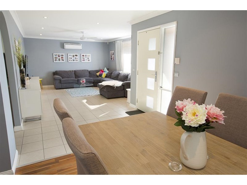 15 Ferntree Close, Glenmore Park NSW 2745