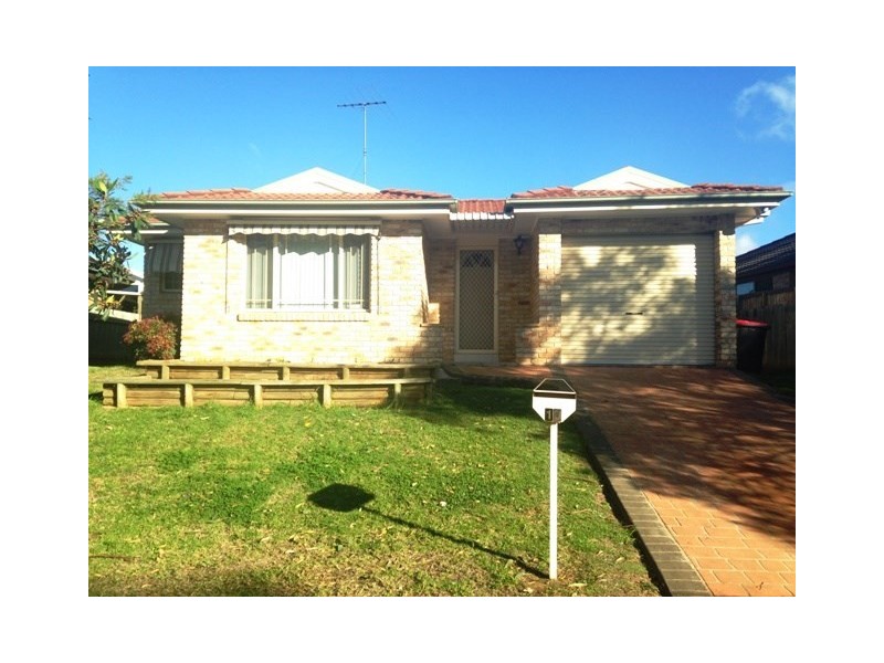 10 Oriole Street, Glenmore Park NSW 2745