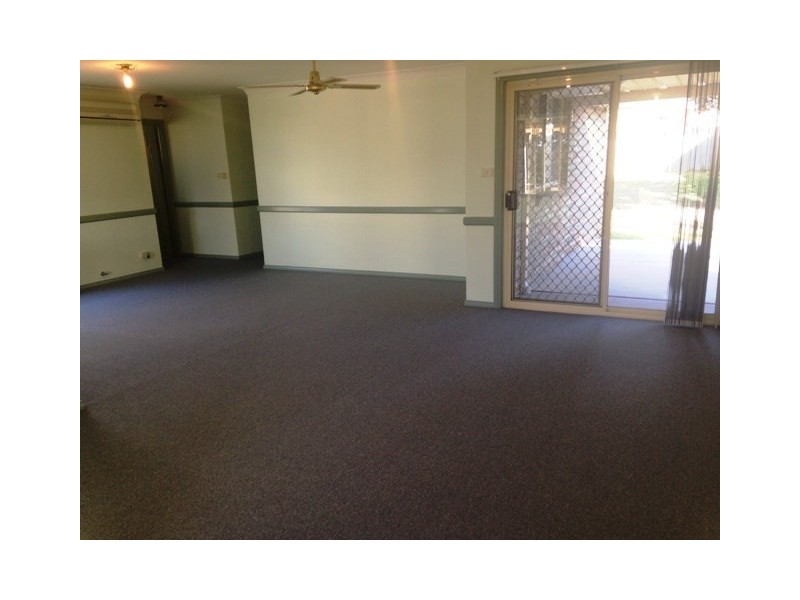 10 Oriole Street, Glenmore Park NSW 2745