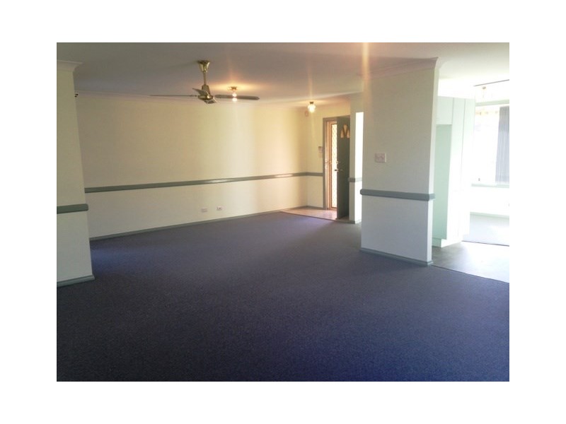 10 Oriole Street, Glenmore Park NSW 2745