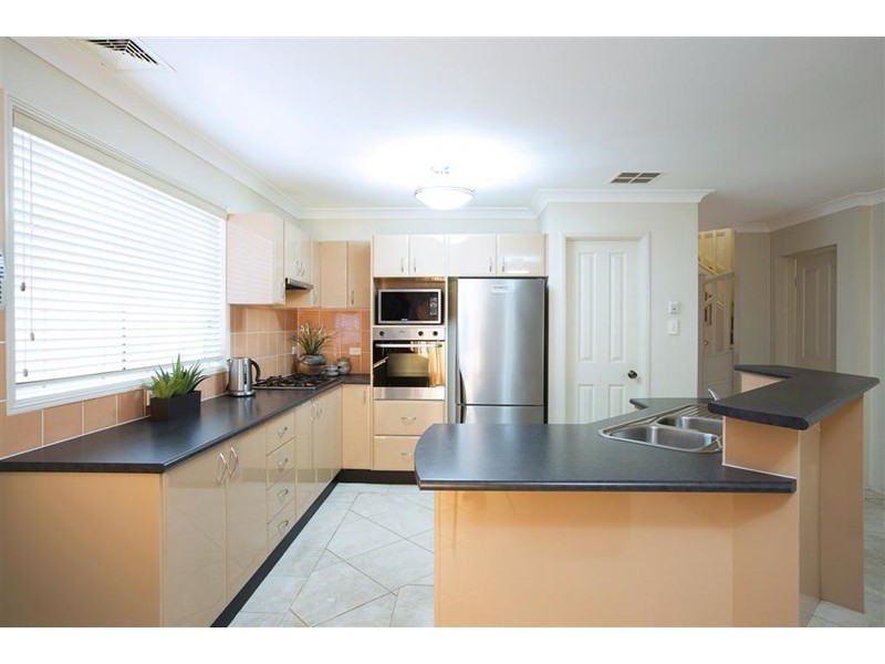 4 Butcherbird Place, Glenmore Park NSW 2745