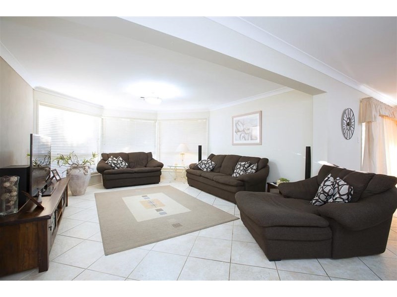 4 Butcherbird Place, Glenmore Park NSW 2745