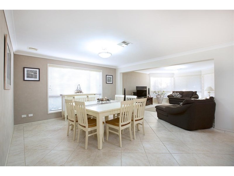 4 Butcherbird Place, Glenmore Park NSW 2745