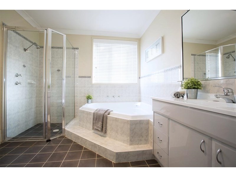 4 Butcherbird Place, Glenmore Park NSW 2745