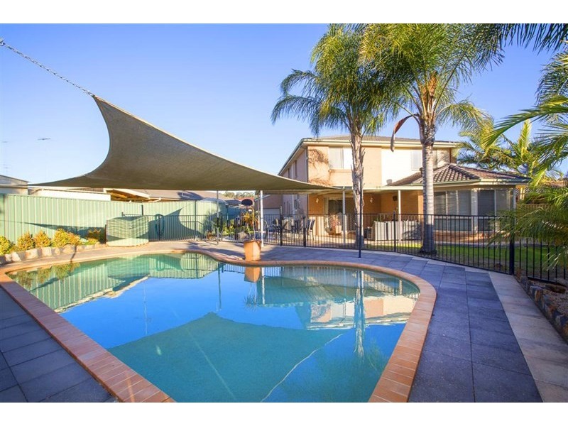 4 Butcherbird Place, Glenmore Park NSW 2745