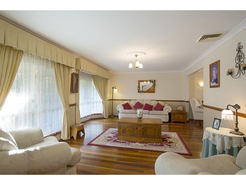 9 Duncan Close, Glenmore Park NSW 2745