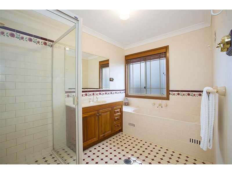 9 Duncan Close, Glenmore Park NSW 2745