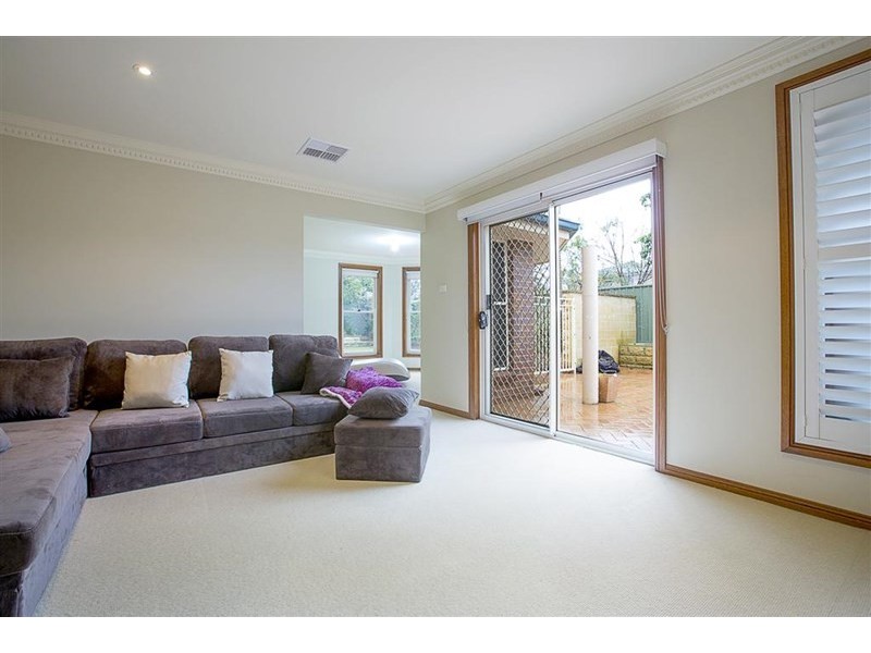 1 Huntingdale Drive, Glenmore Park NSW 2745