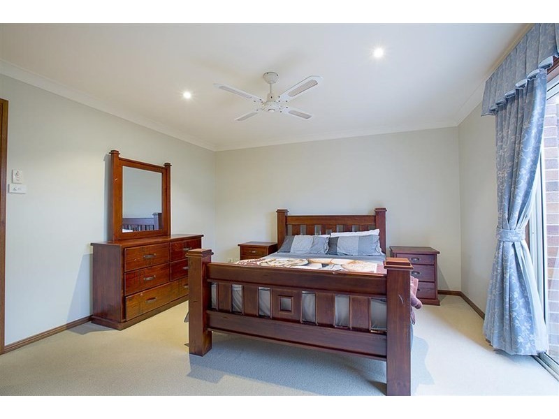 1 Huntingdale Drive, Glenmore Park NSW 2745