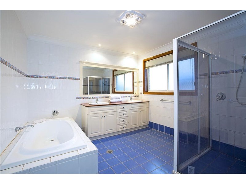 1 Huntingdale Drive, Glenmore Park NSW 2745