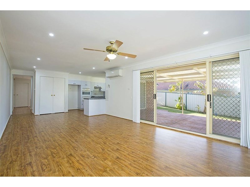 38 The Lakes Drive, Glenmore Park NSW 2745