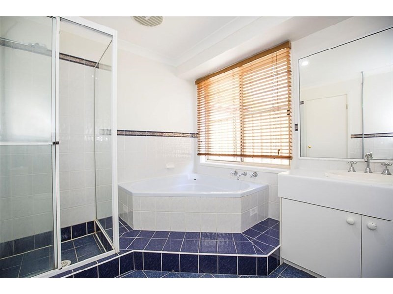 38 The Lakes Drive, Glenmore Park NSW 2745