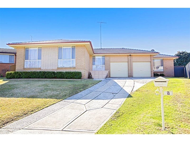 7 Berry Place, Werrington County NSW 2747