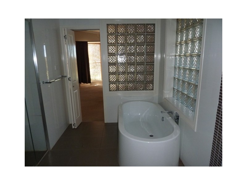 35 Geranium Close, Glenmore Park NSW 2745