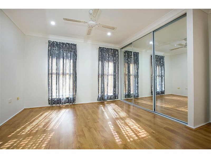 38 The Lakes Drive, Glenmore Park NSW 2745