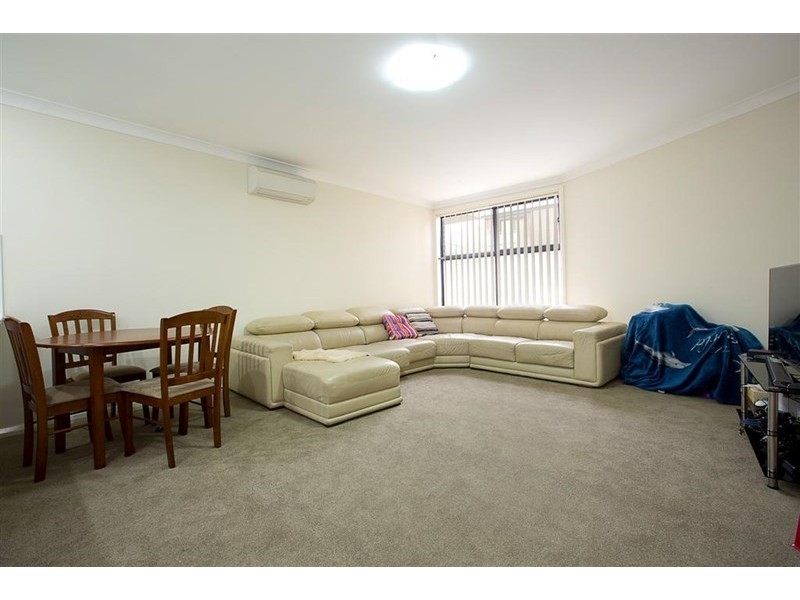 9/1 Glenmore Ridge Drive, Glenmore Park NSW 2745