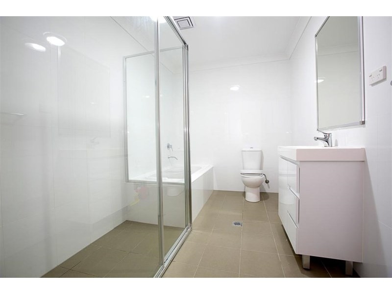 9/1 Glenmore Ridge Drive, Glenmore Park NSW 2745